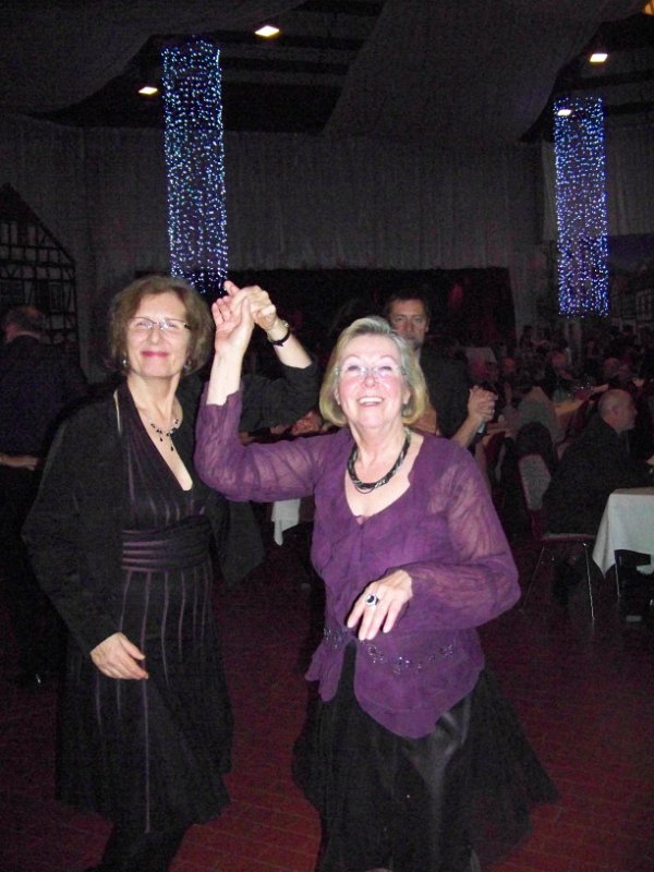 2010-12-11BallBaumhain 109